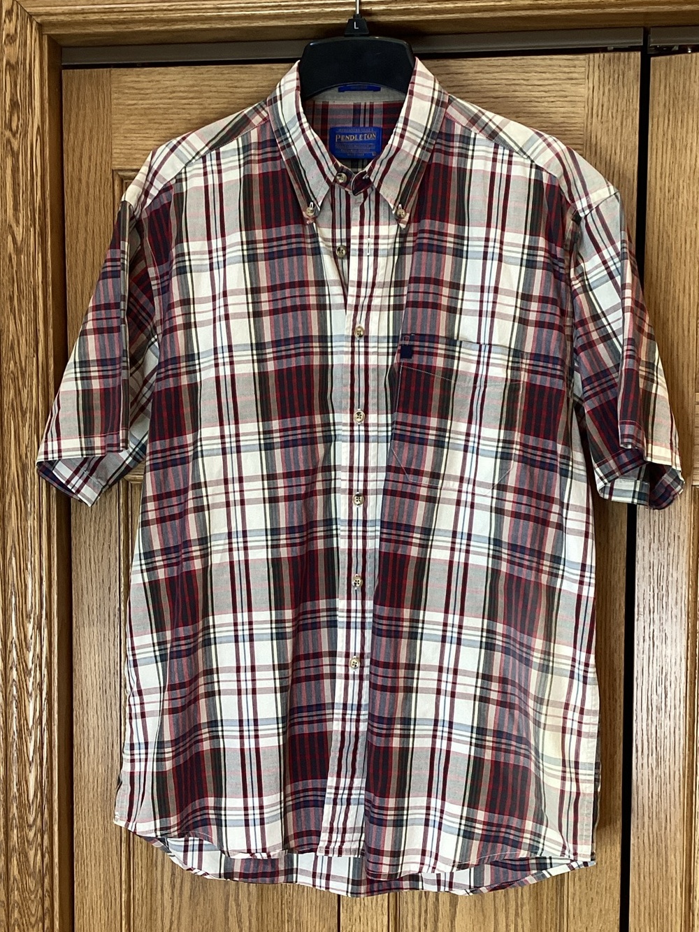 Pendleton neutral toned plaid short sleeve button down shirt. Men’s size large